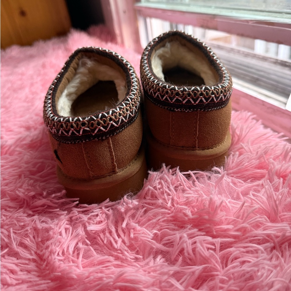 UGG Tan Suede Slippers - Picture 4 of 5